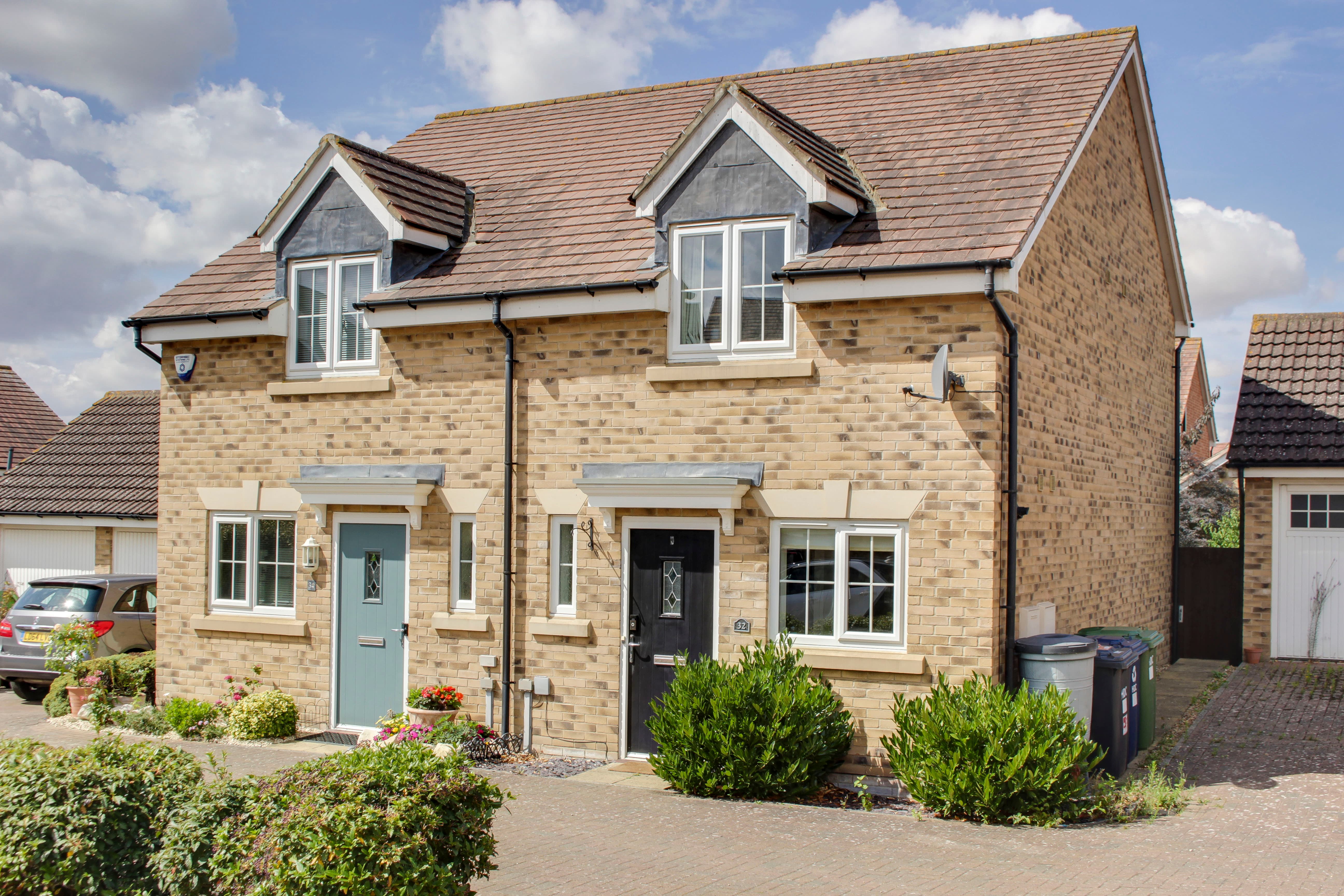 Middle Ground, ST. NEOTS, St. Neots, PE19 6BE