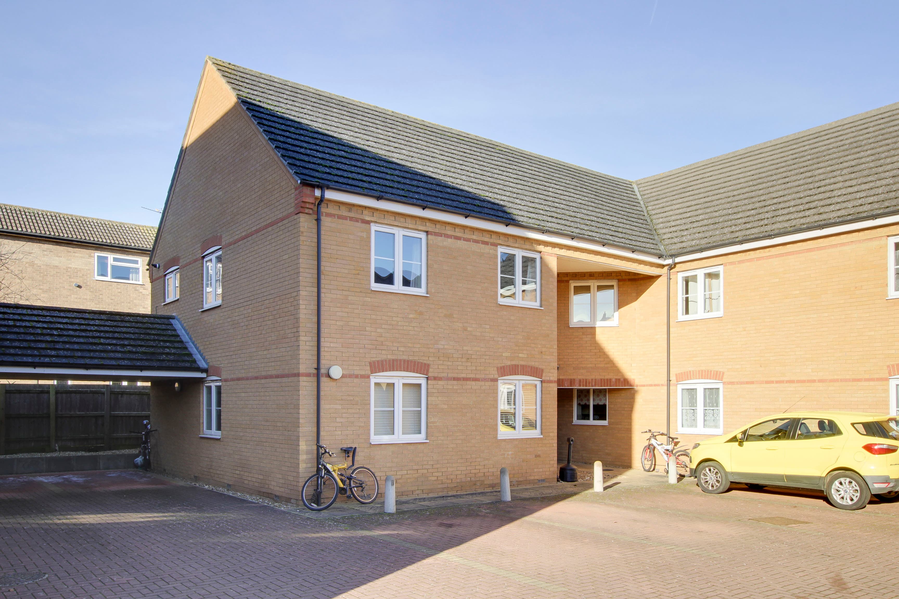 Knights Court, St. Neots, St. Neots, PE19 1AB
