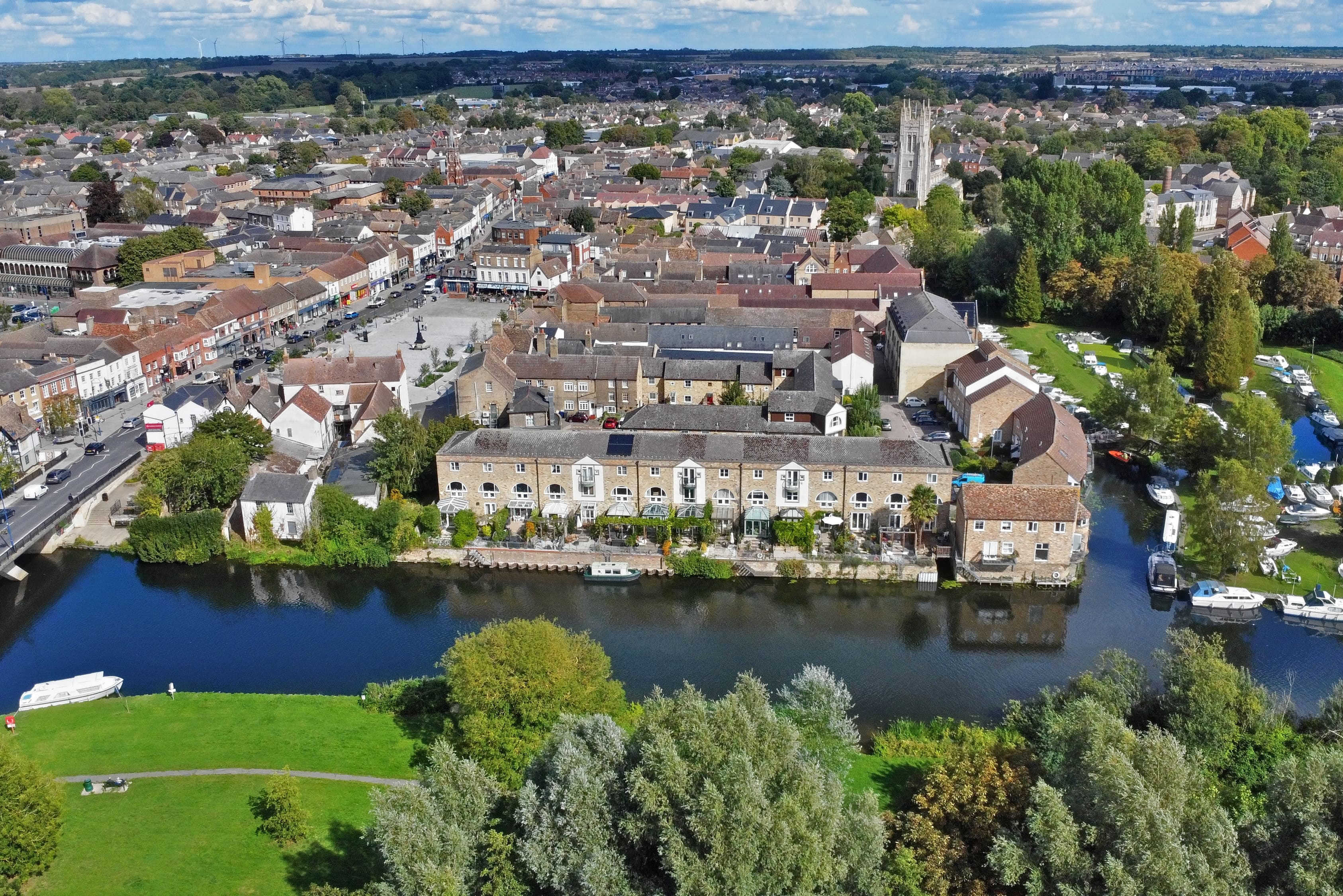 River Terrace, St. Neots, St. Neots, PE19 2BG