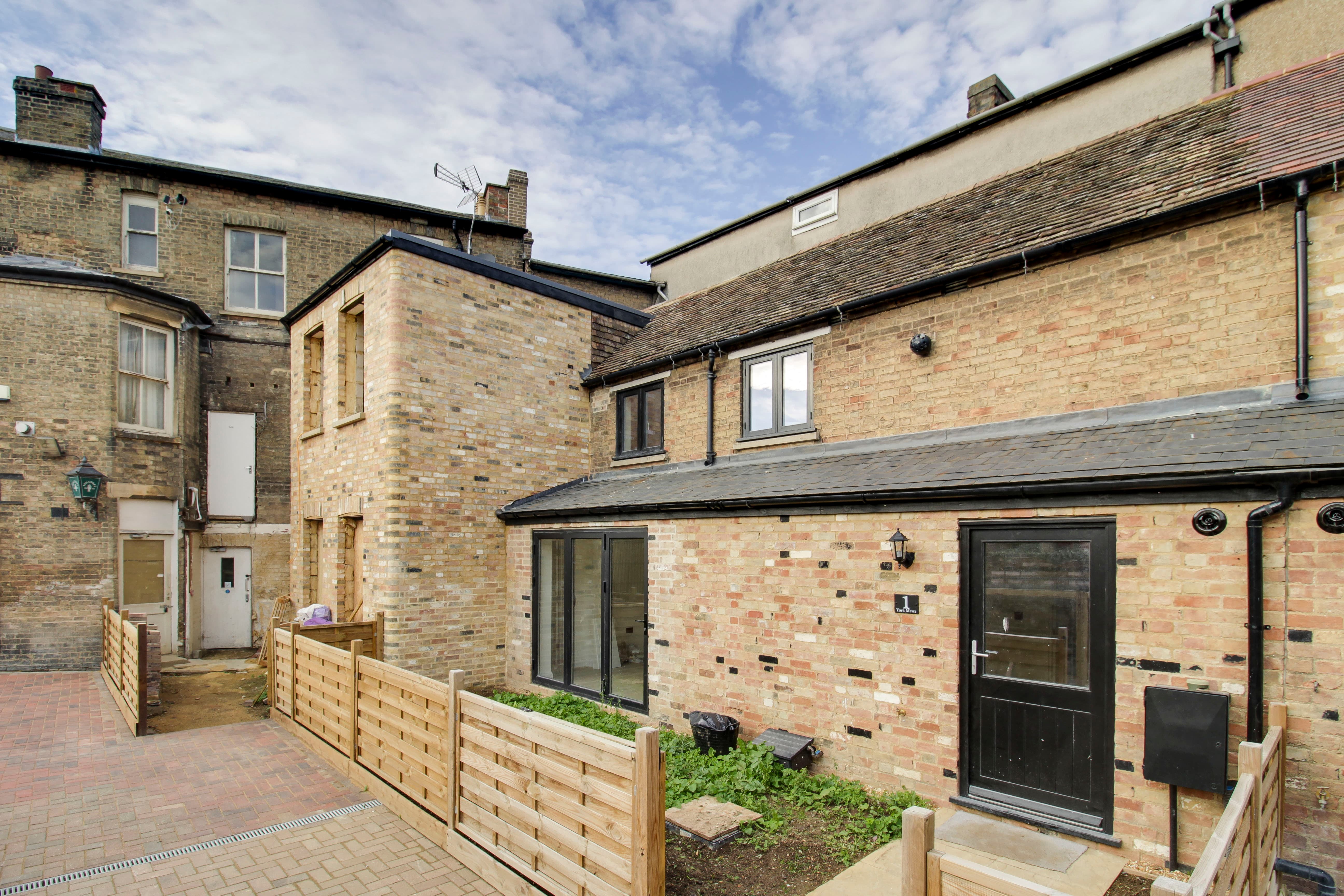 Yorks Mews, New Street, St Neots, PE19 1AE