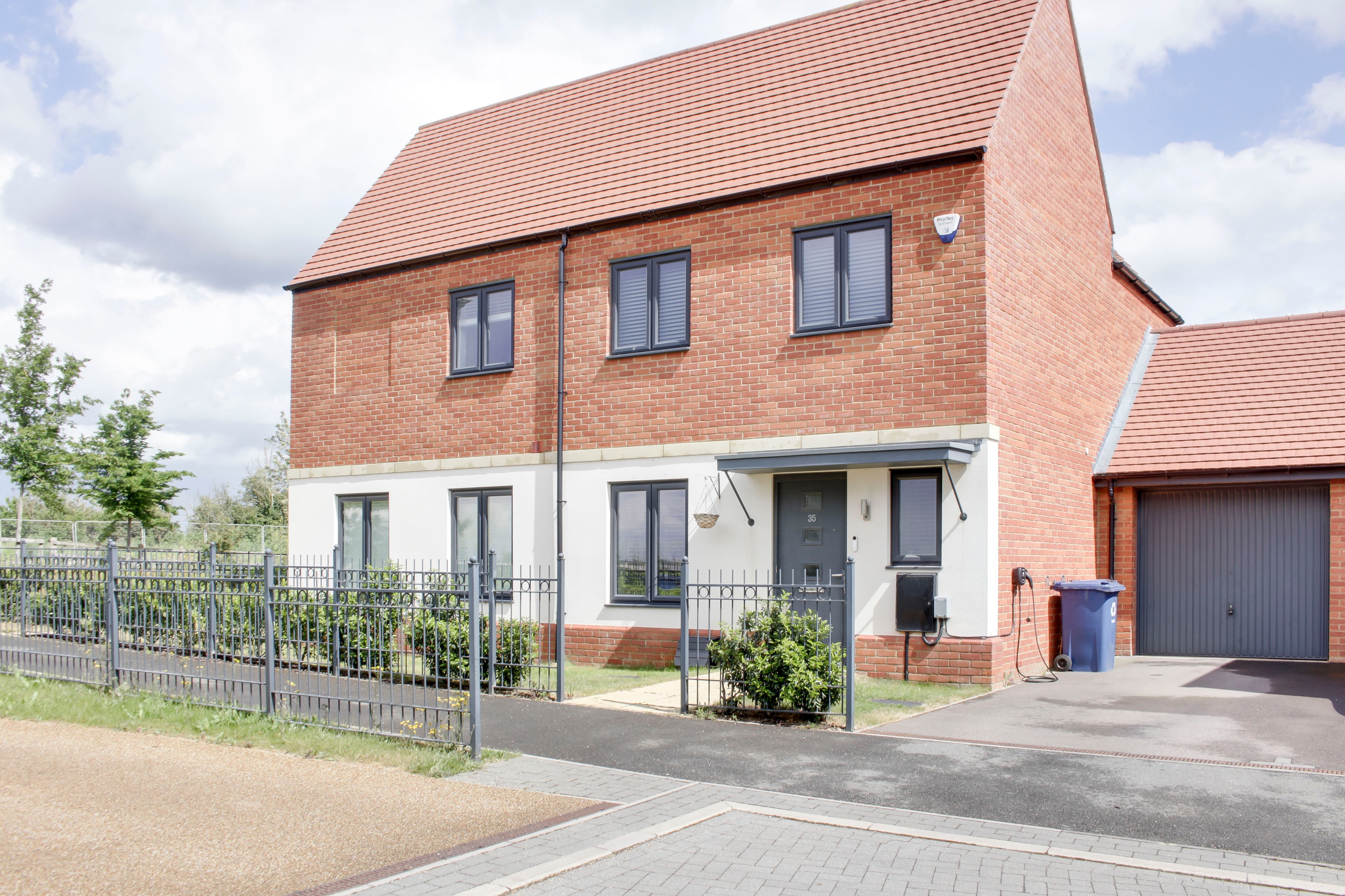 Wilcox Drive, St. Neots, St. Neots, PE19 0AE