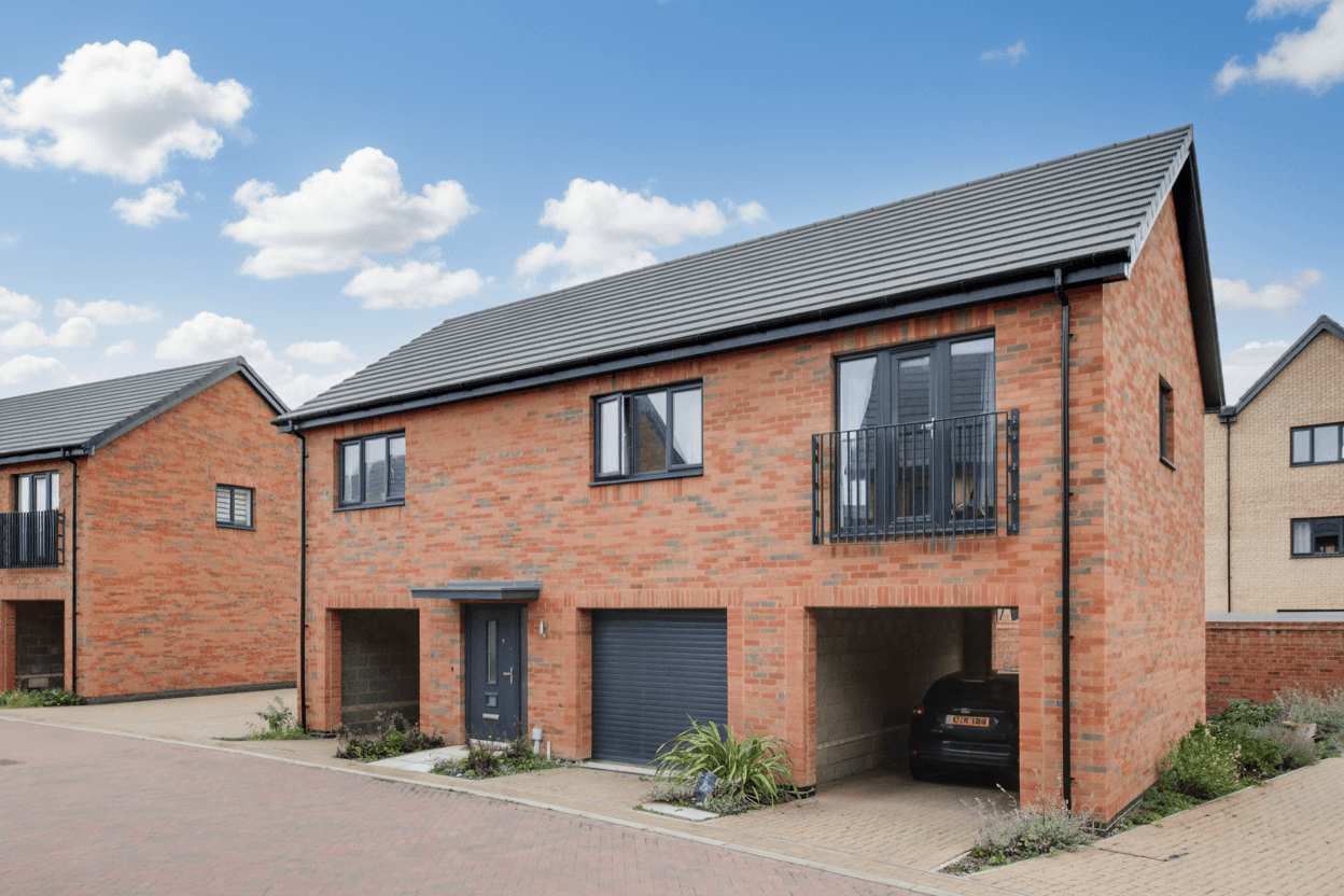 Hooper Crescent, St. Neots, St. Neots, PE19 6BZ