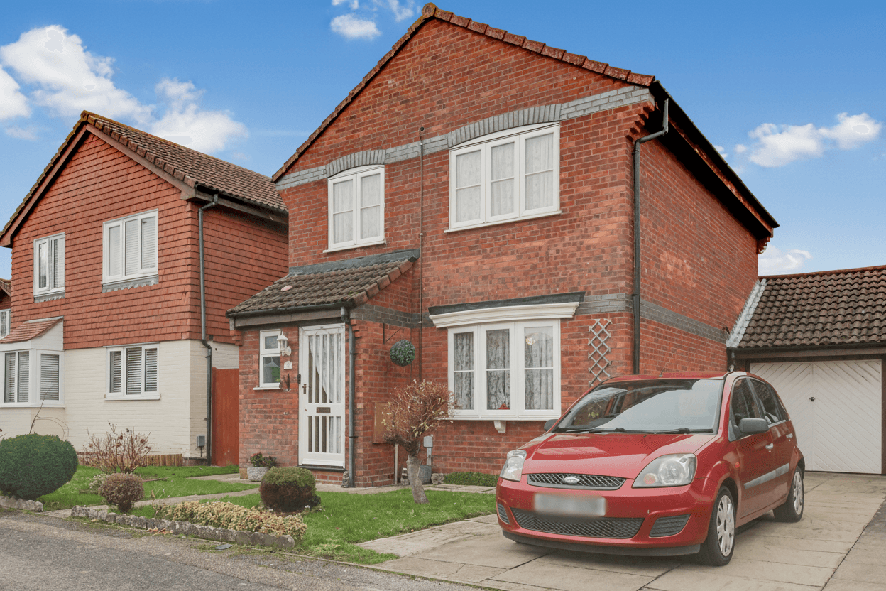 Pembroke Avenue, Eynesbury, St. Neots, St. Neots, PE19 2SW