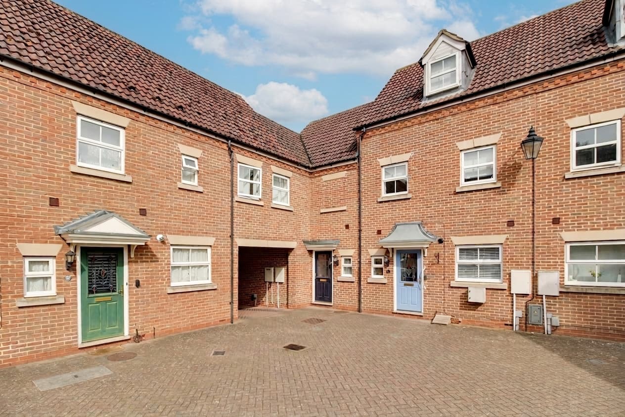 Toller Mews, Eynesbury, St. Neots, St. Neots, PE19 2XQ